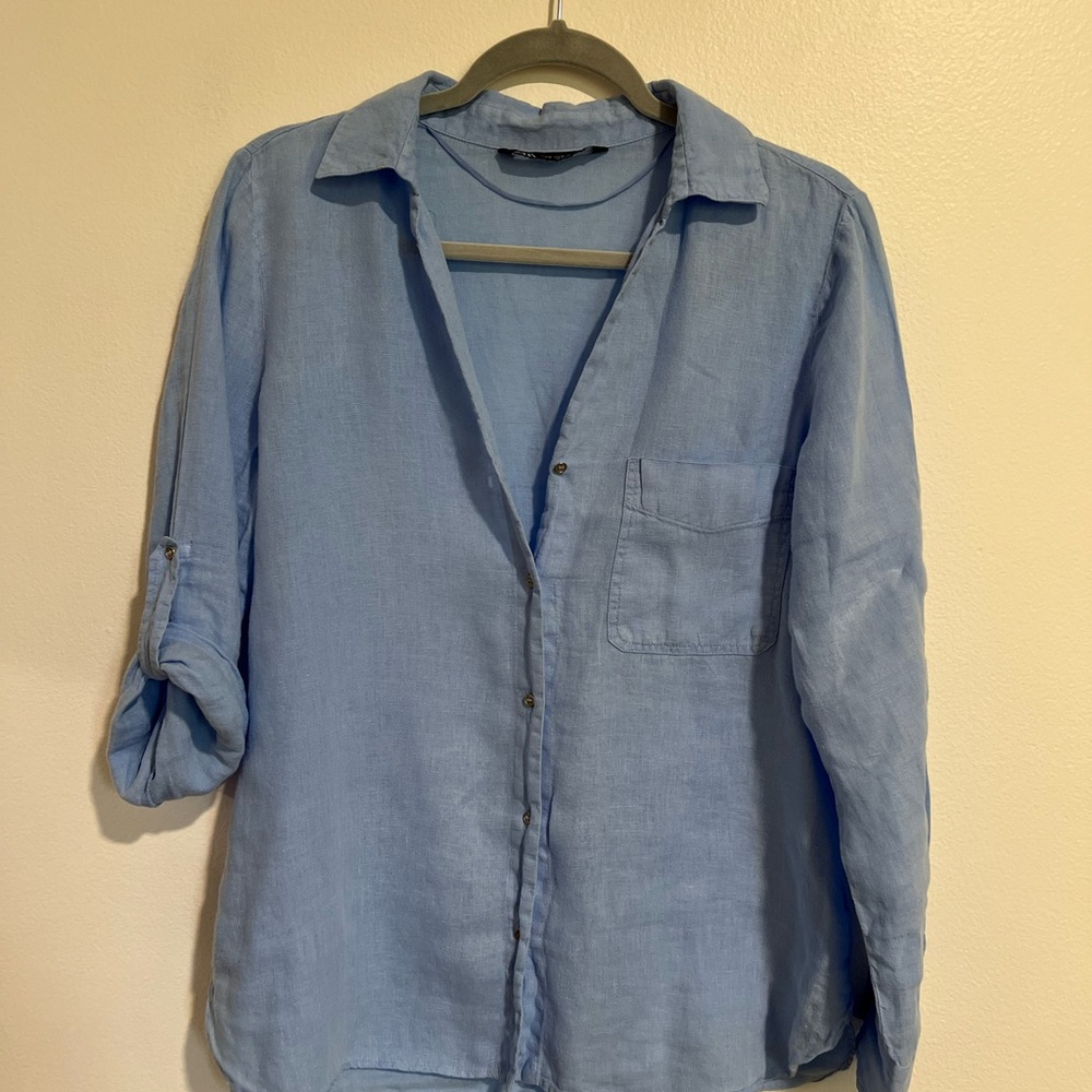 Linen Size M Zara Pale Blue Button-Up Shirt